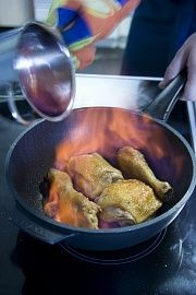 Приготовление блюда по рецепту - Цыпленок «Вале д`Ож». Шаг 2